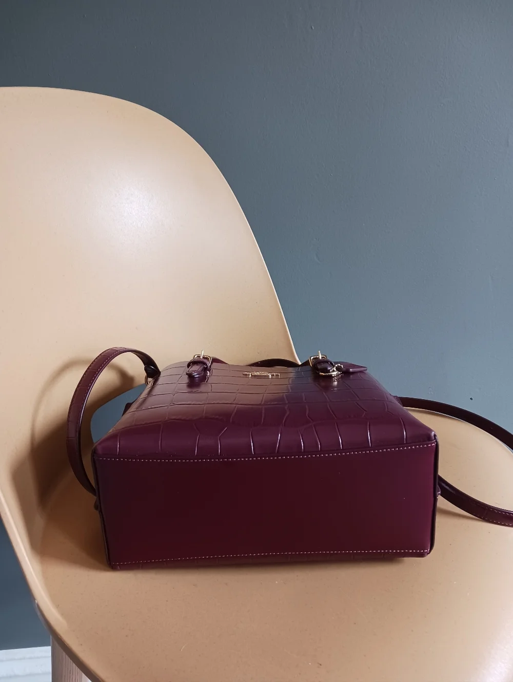 Coach Mollie Crocodile Embossed Red Wine Tote Bag, Crossbody Bag - Picture 8 of 13